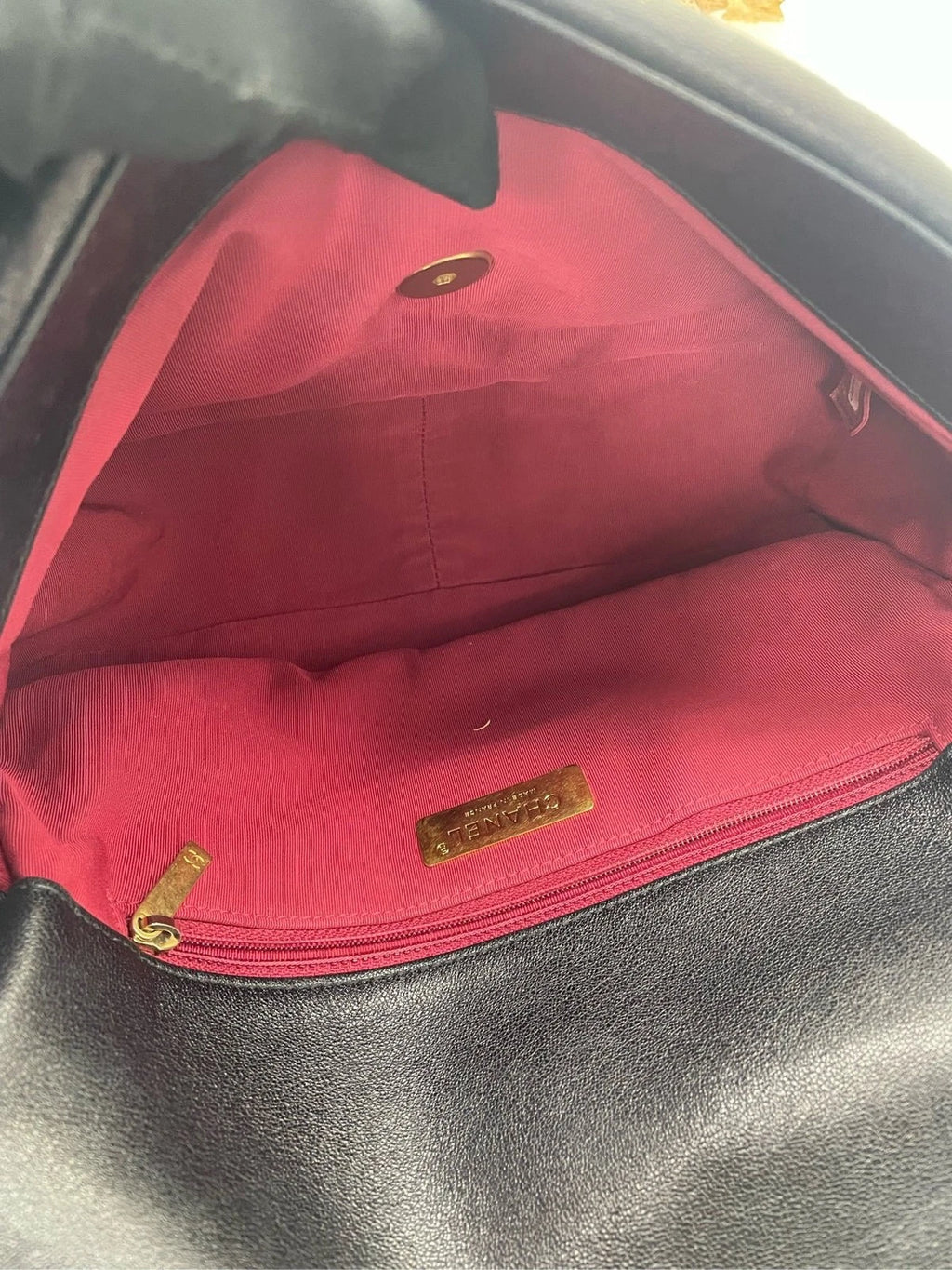 CHANEL 19Bag Medium Leather Shoulder Bag for Women