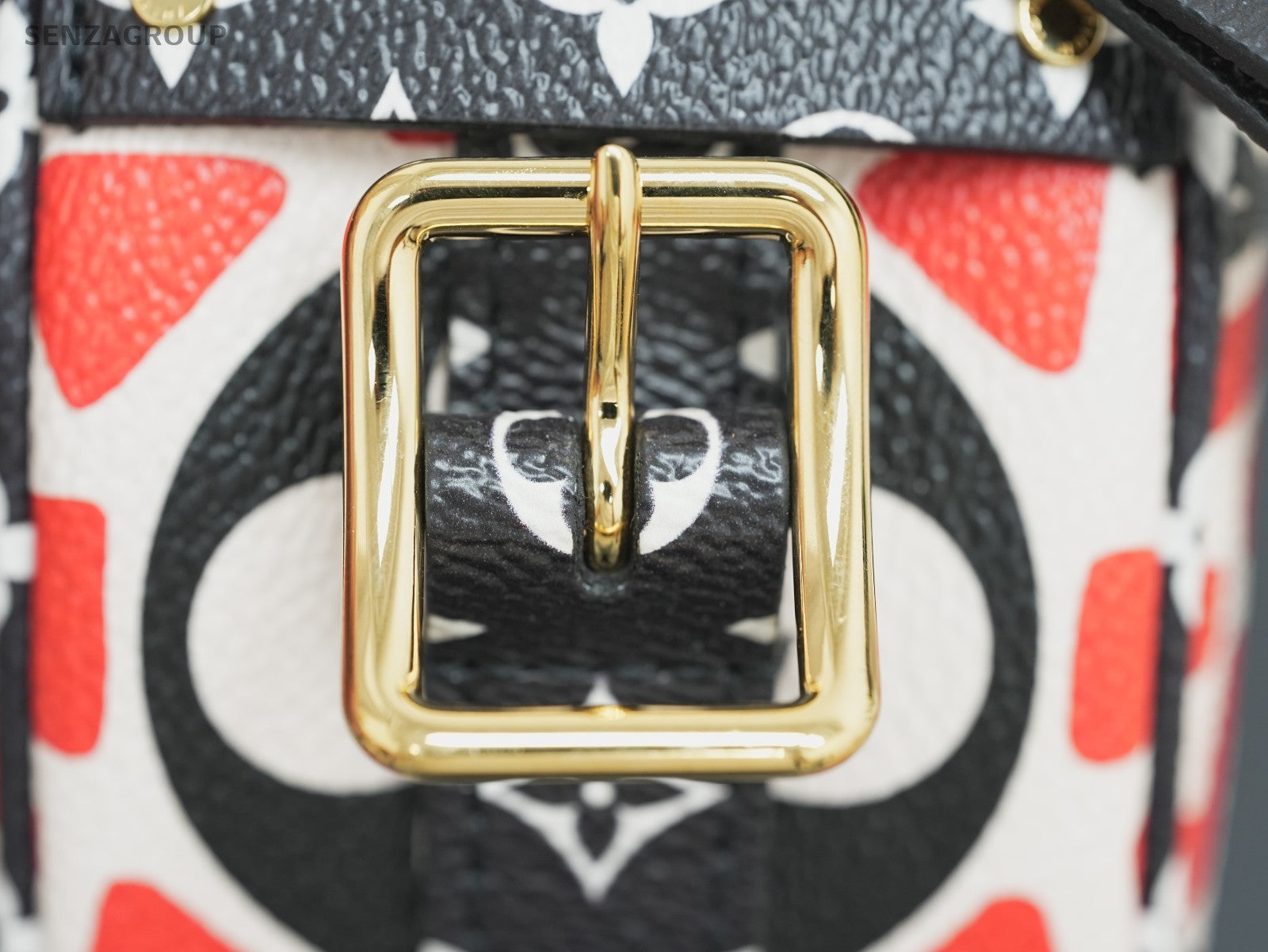 Louis Vuitton Monogram Crafty Boite Chapeau Souple Crossbody bag