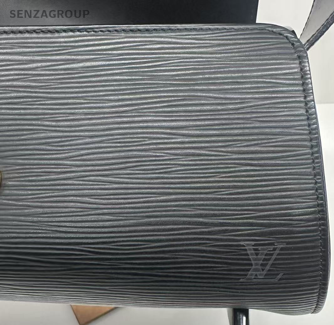Louis Vuitton Epi Leather Black Shoulder bag