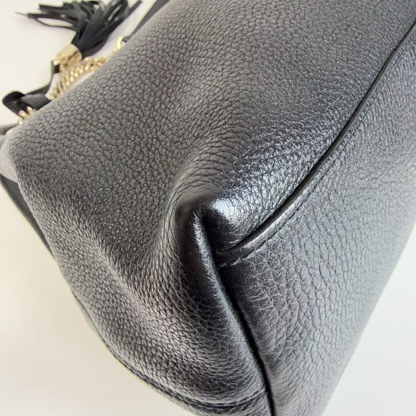 Gucci Tote Tassel Chain Calfskin Shoulder Bag Black Gold Women Classic