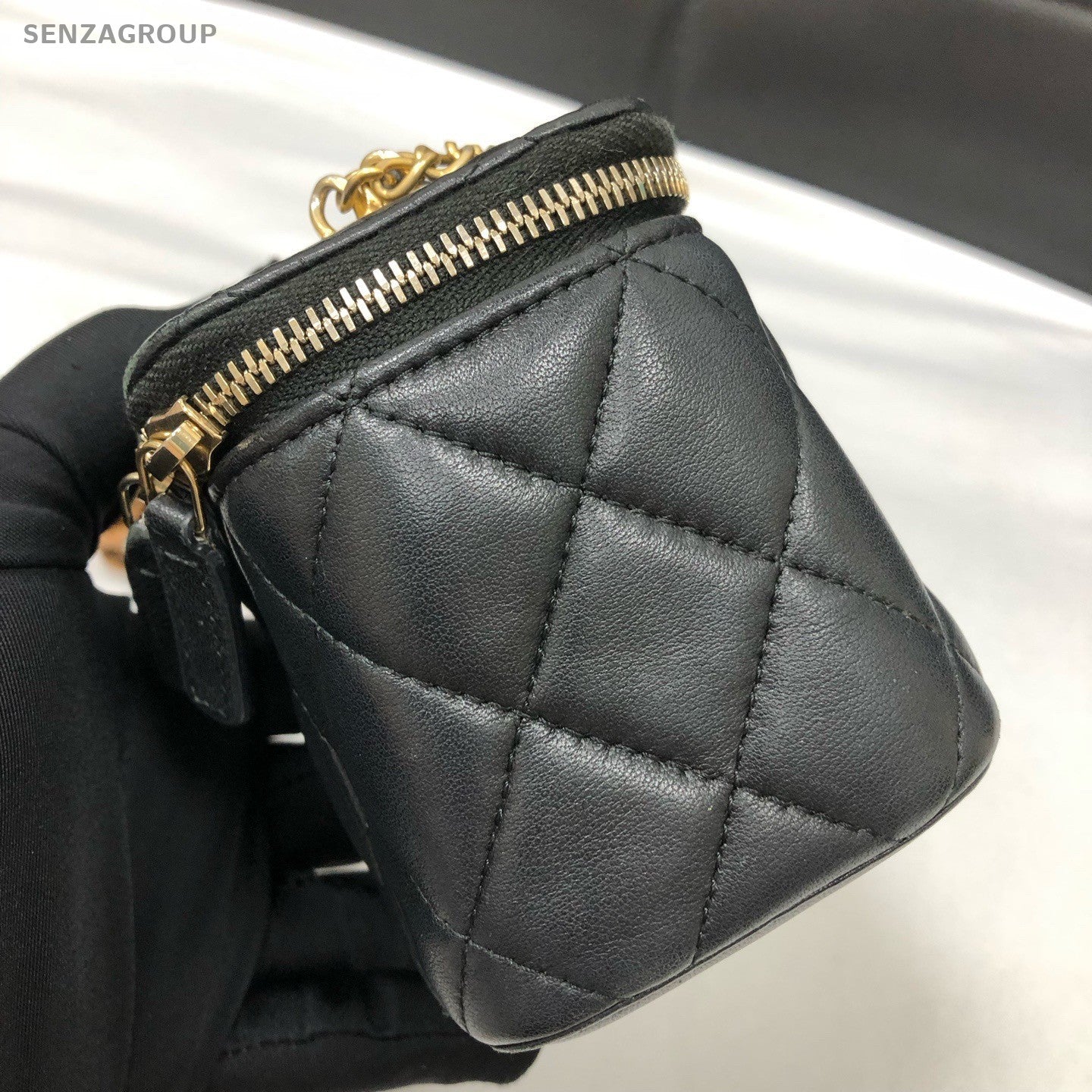 Chanel Lambskin Chain Shoulder Bag Crossbody Black Gold Diamond Women Classic