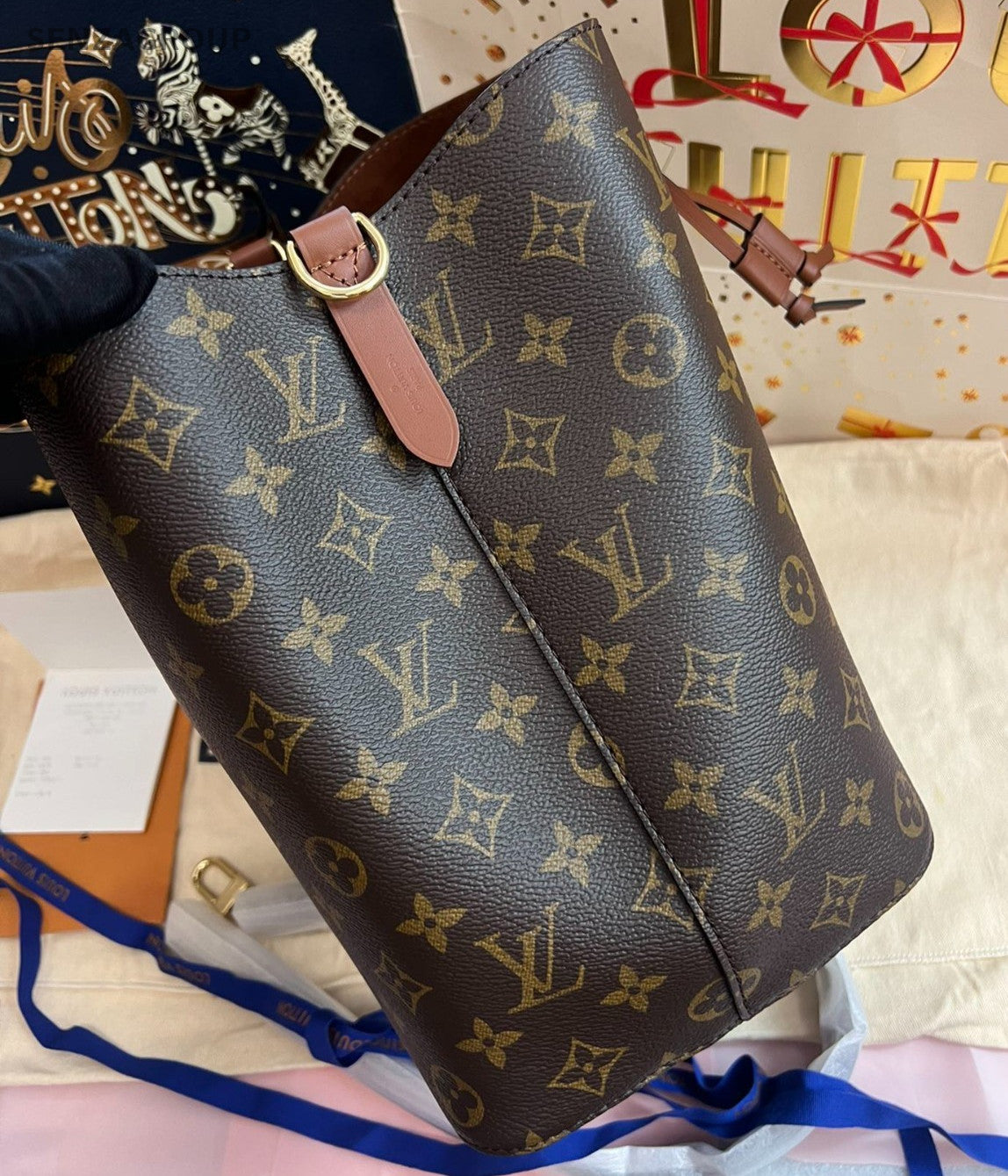 Louis Vuitton Monogram Bucket Shoulder Crossbody Bag Brown Women Brand New
