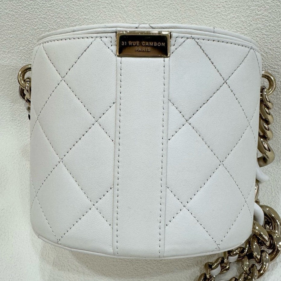 Chanel Quilted Chain Bucket Bag Shoulder Crossbody White Gold Women Fashion