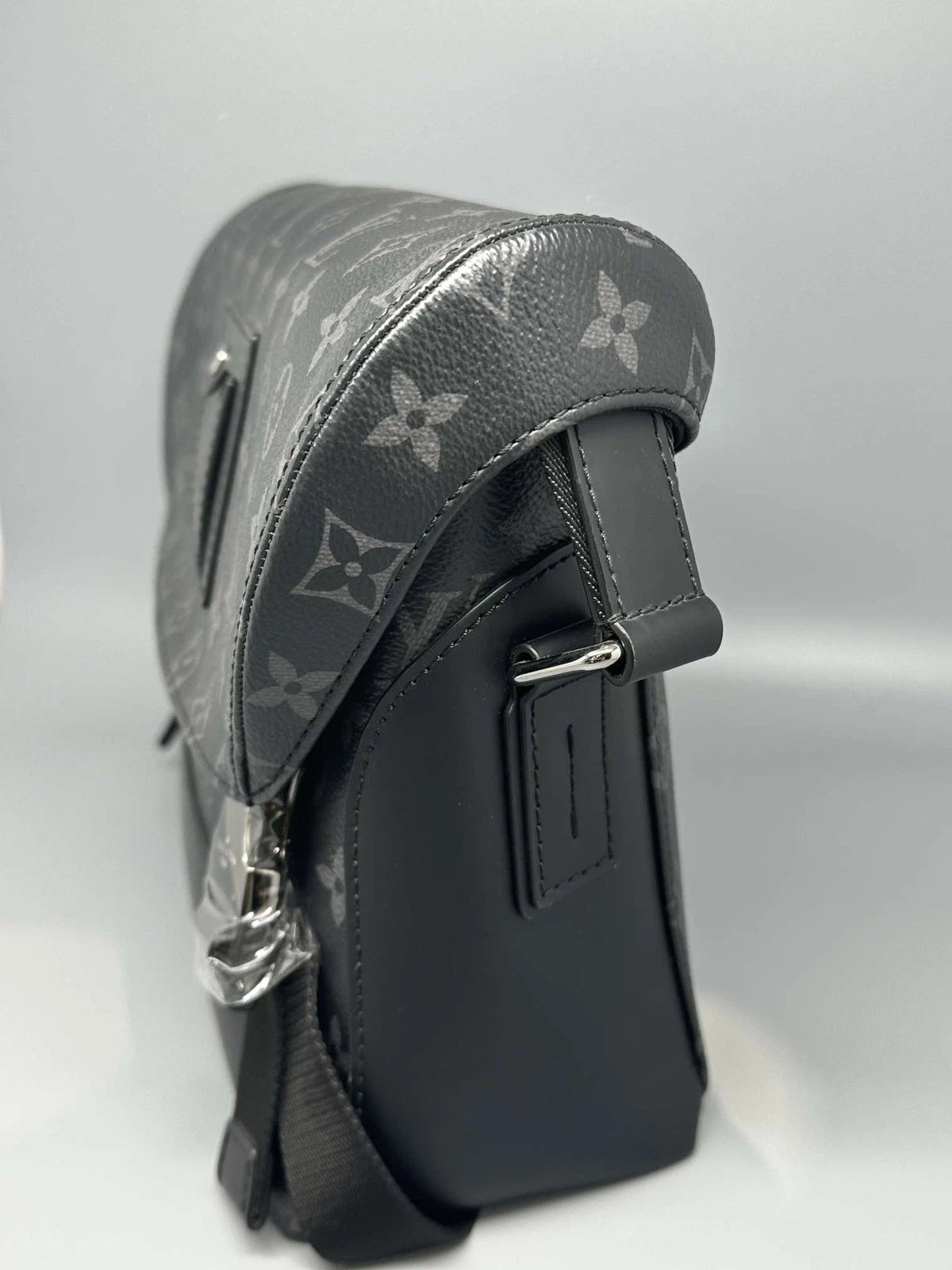 Louis Vuitton Small Voyager PM Messenger Crossbody Bag For Women