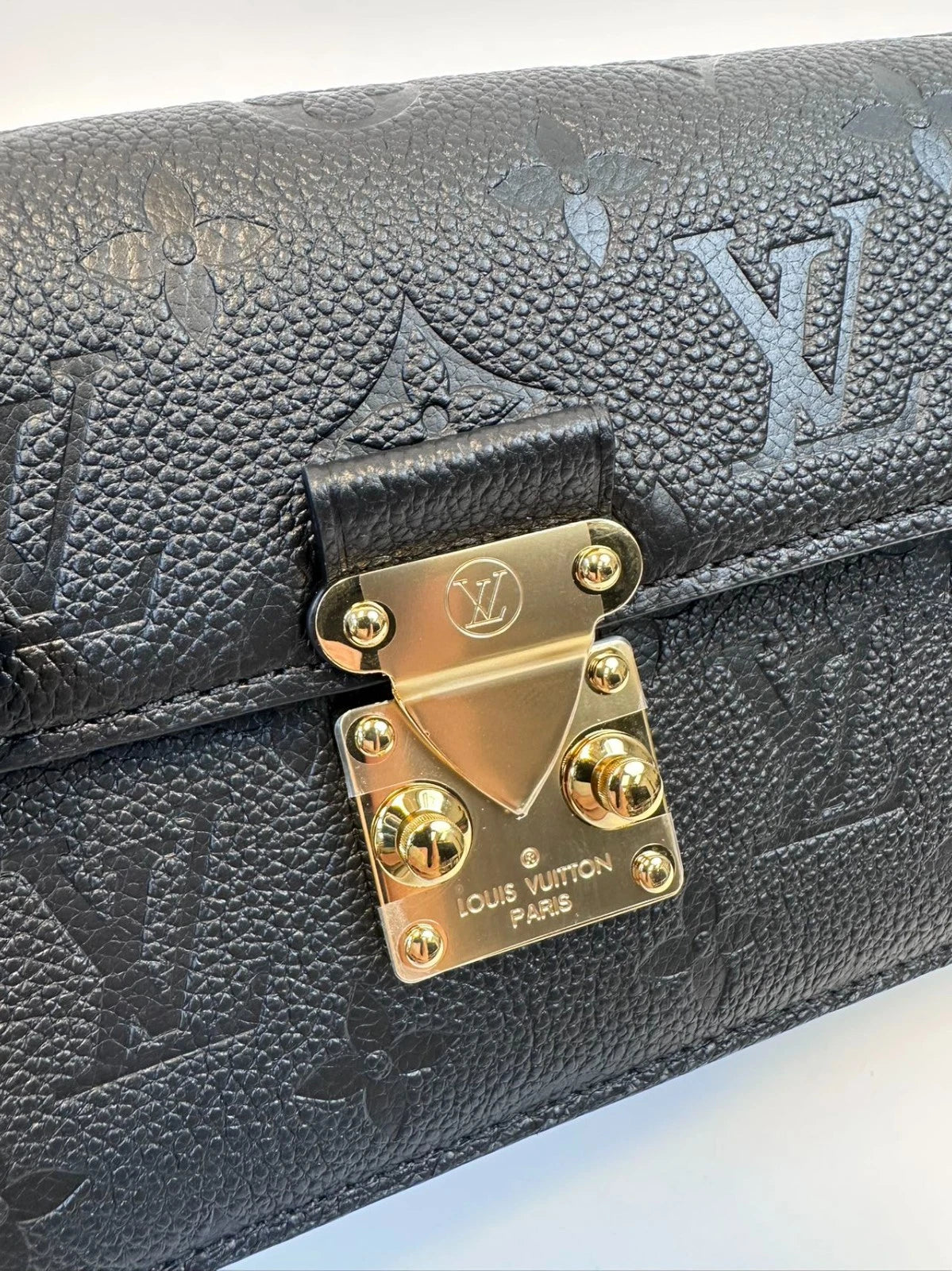 SJ0001 louis vuitton metis woc U
