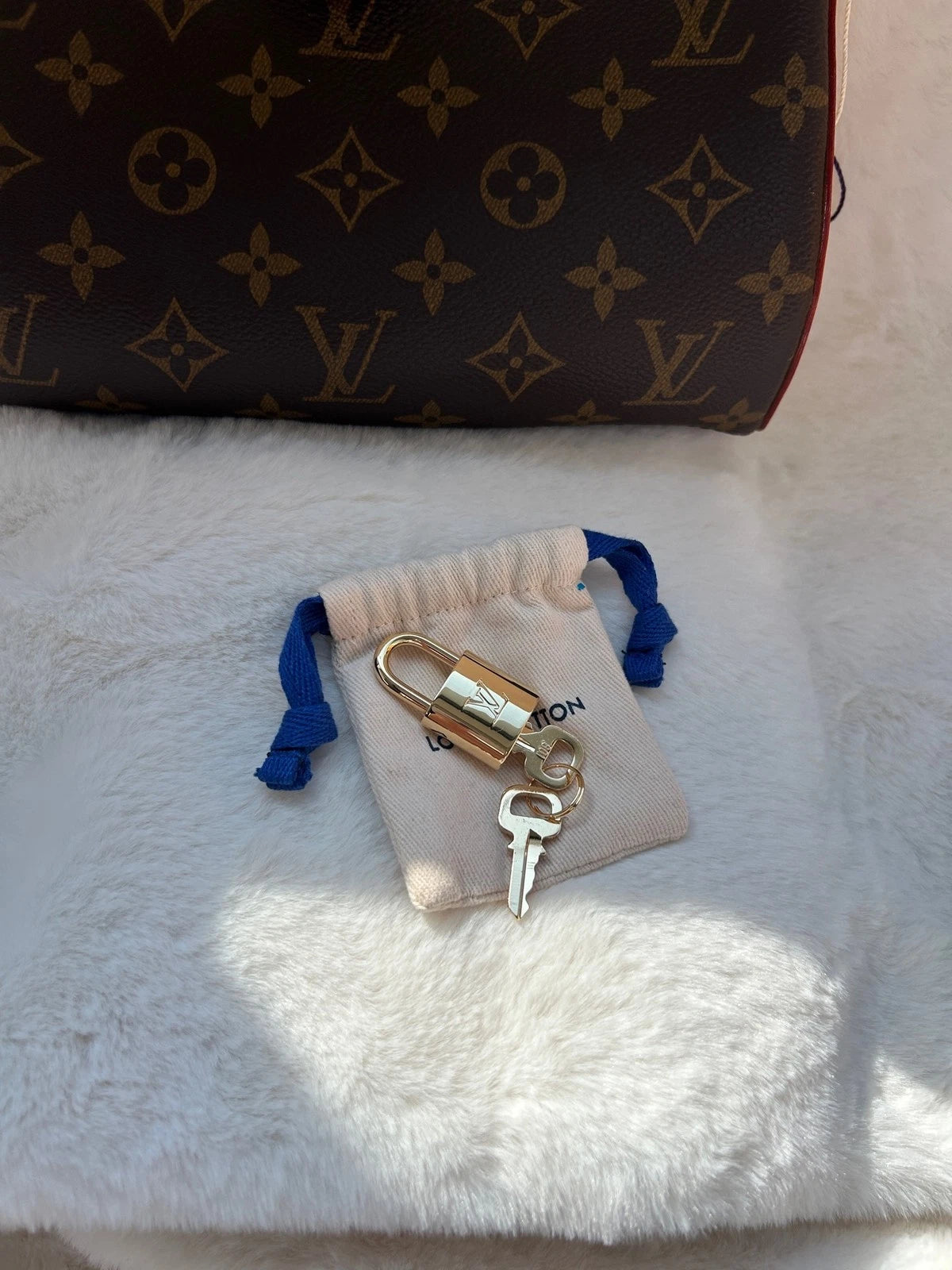 Louis Vuitton Canvas Lock Mahjong Shoulder Handbag For Women