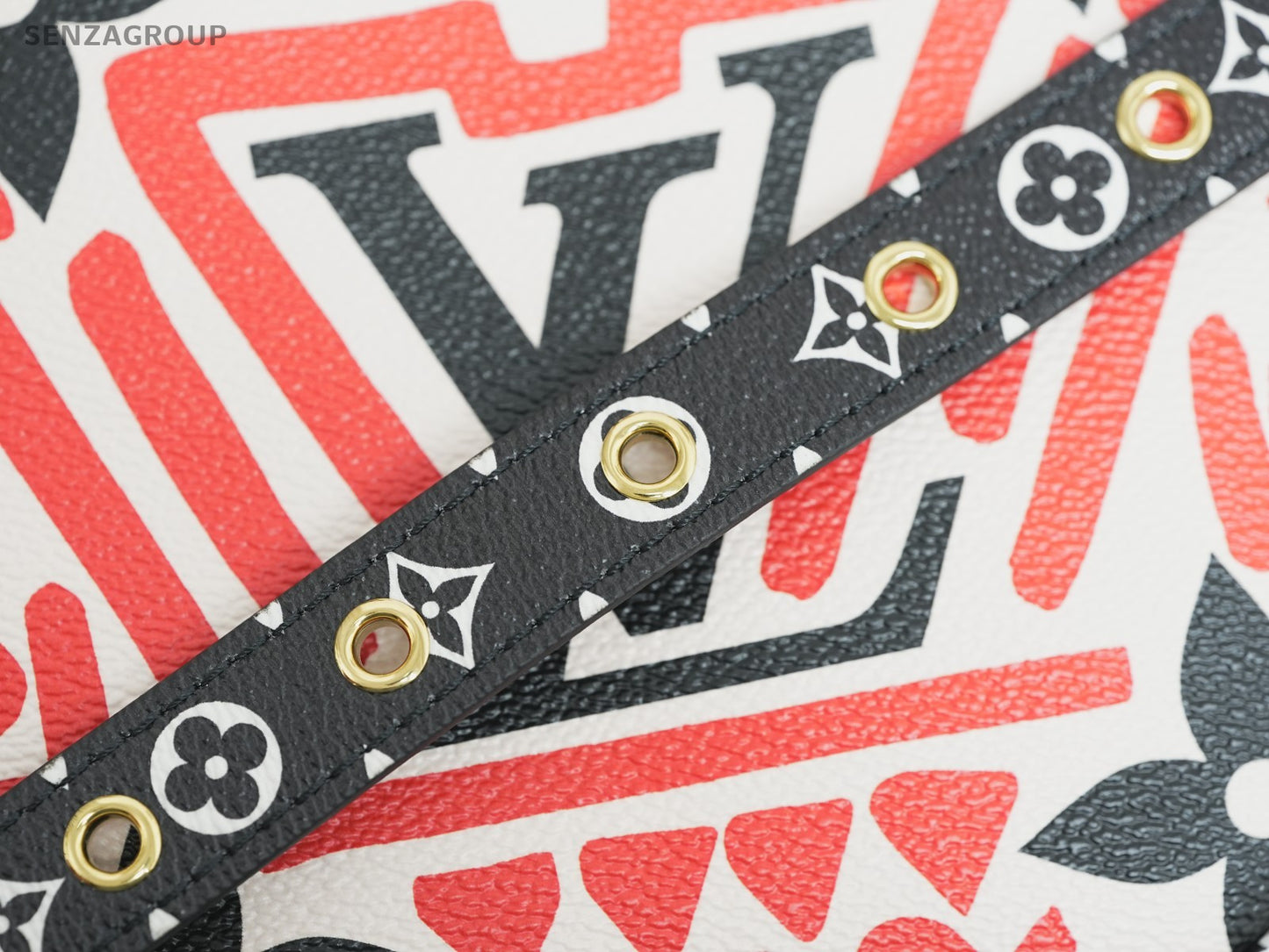 Louis Vuitton Monogram Crafty Boite Chapeau Souple Crossbody bag