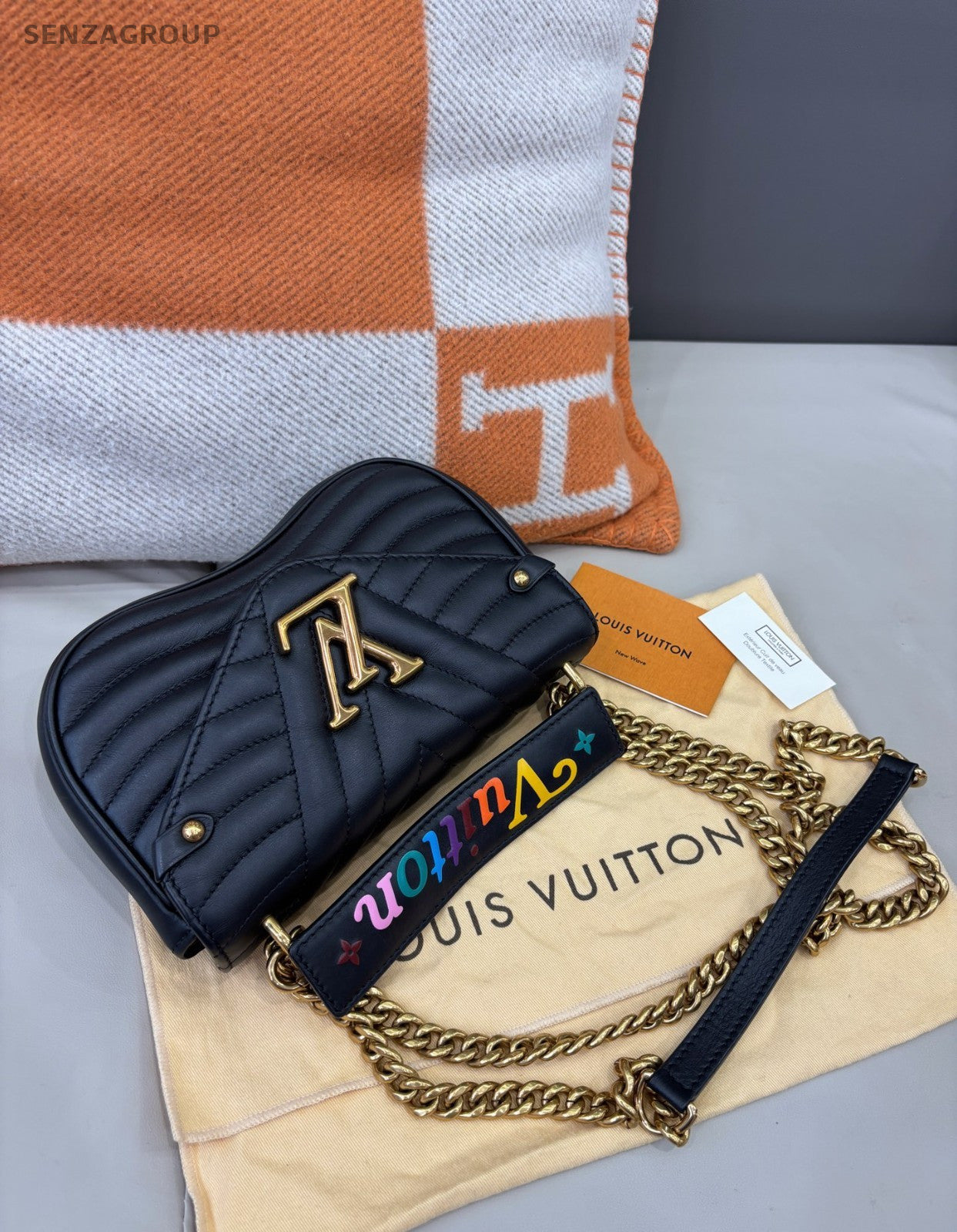 Louis Vuitton New Wave Chain Shoulder bag Black Gold Women Almost Brand NEW