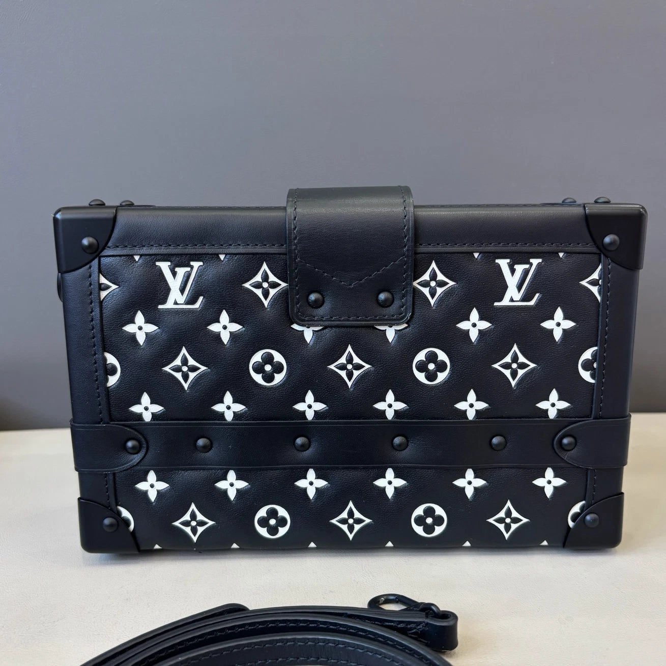 Chip Version Louis Vuitton Petite Malle Monogram Black Shoulder Bag Crossbody