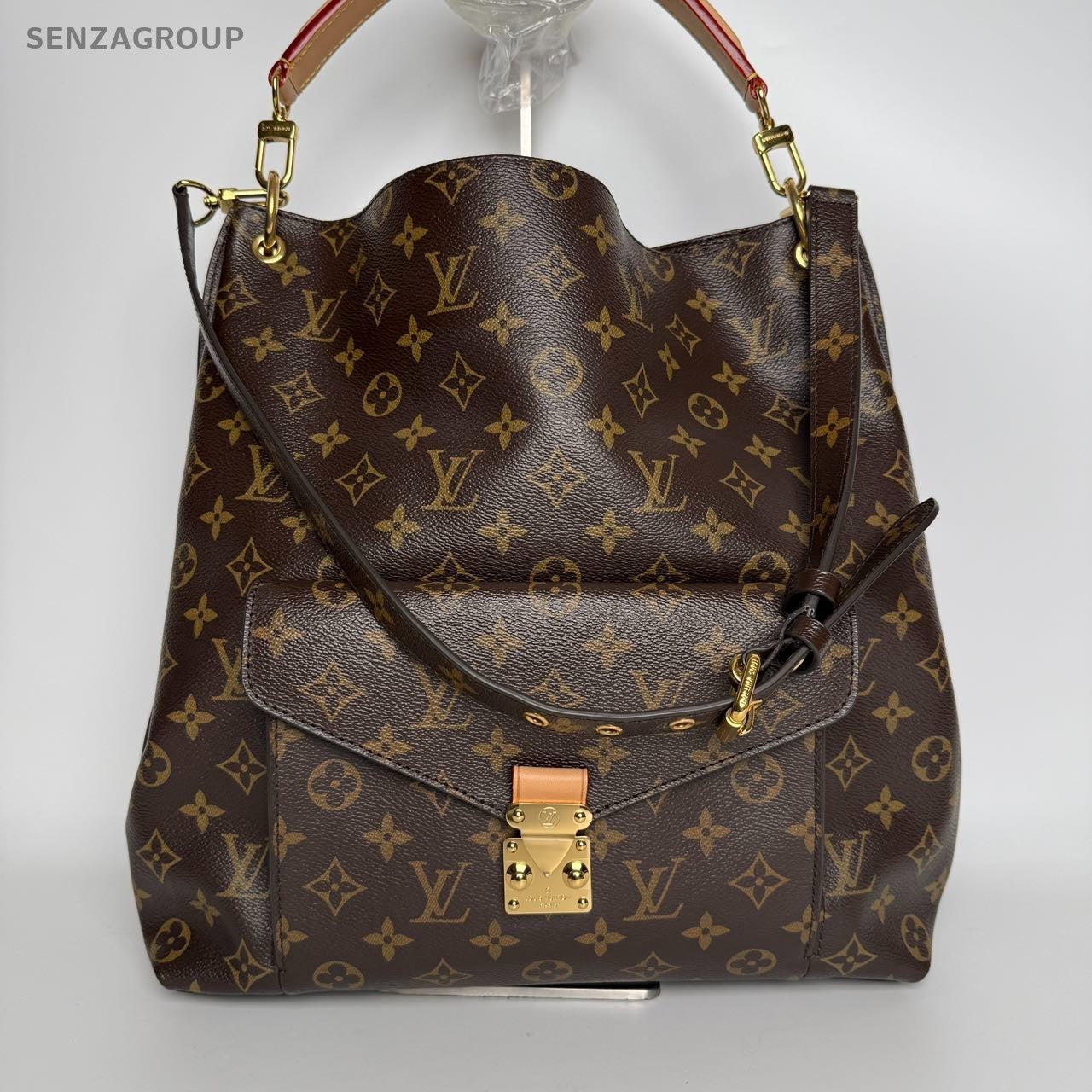 SJ0001 Louis Vuitton Hobo bag