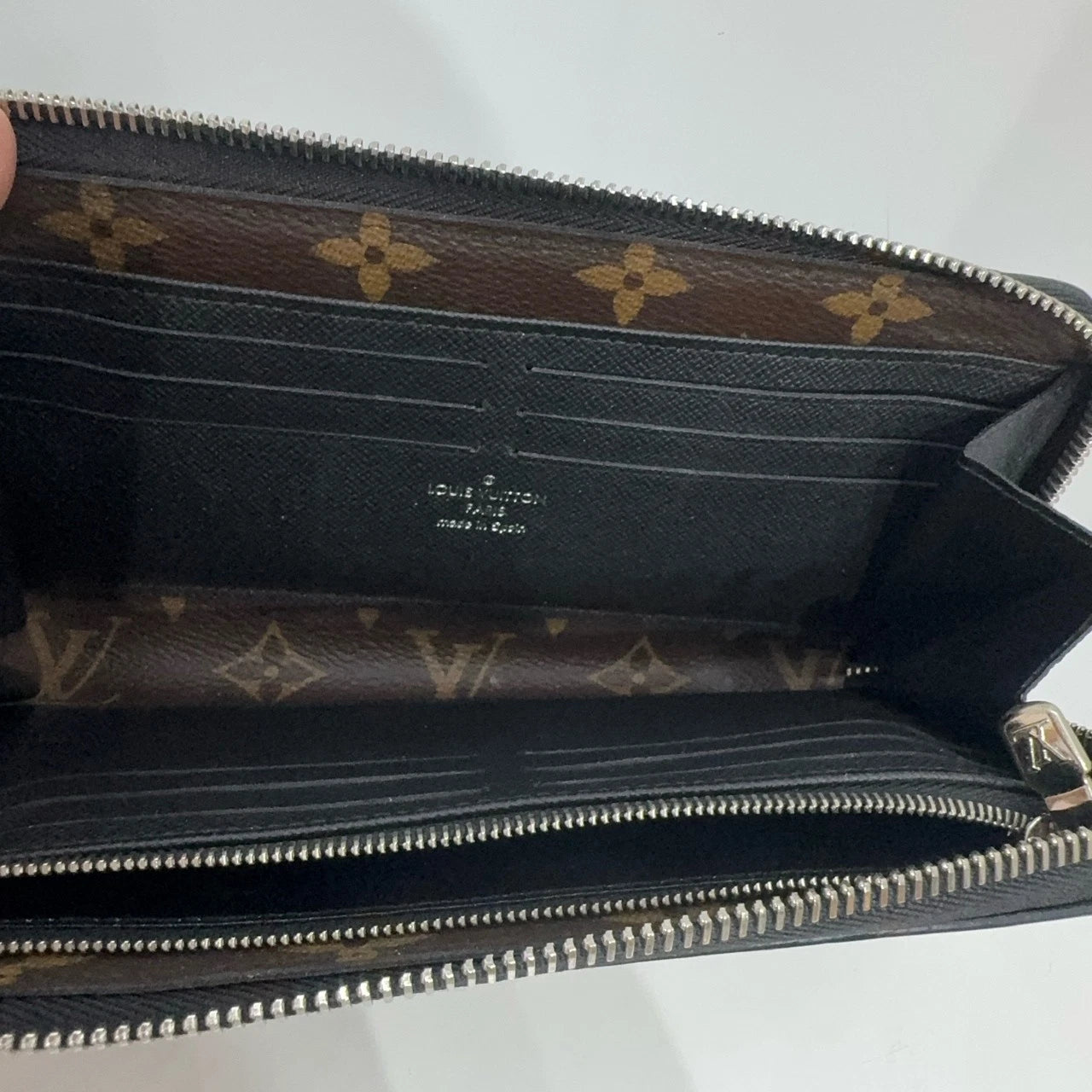 Louis Vuitton Classic Monogram Canvas Clutch Wallet For Women