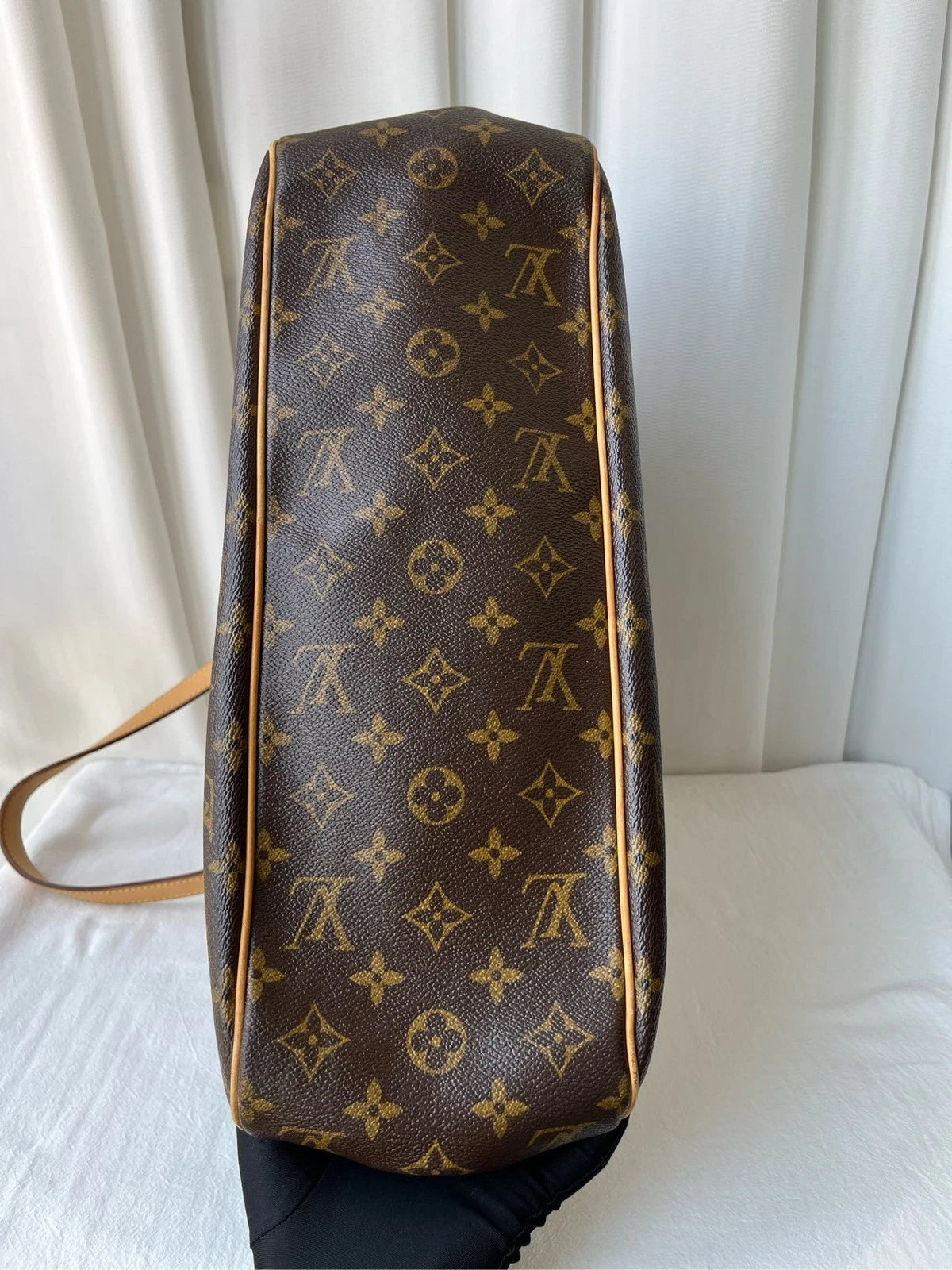 Louis Vuitton Monogram Canvas Tote Handbag Shoulder Bag For Women
