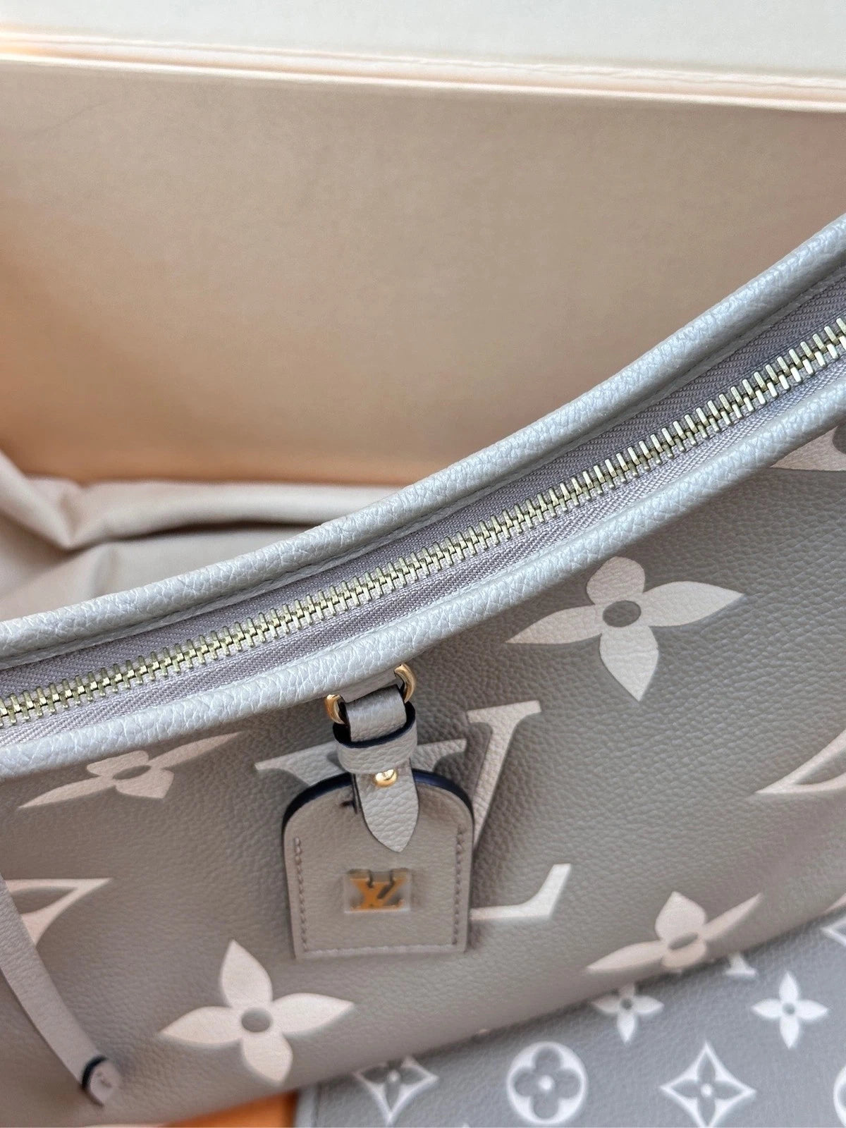 Louis Vuitton Elephant Gray Carryall Small Tote Bag For Women