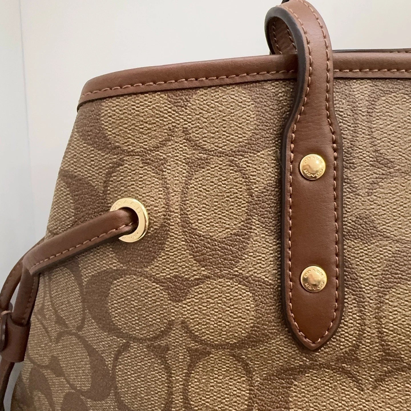 Coach Women's Signature Canvas Tote Shoulder Crossbody Handbag