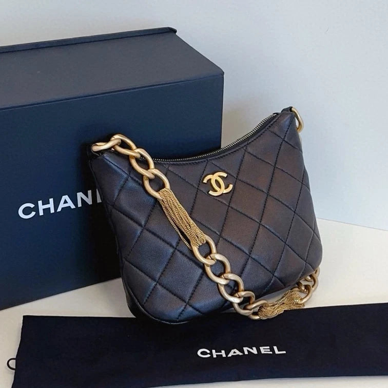 Chanel Hobo Chain Shoulder Bag Black Gold Used Women Classic Fashion
