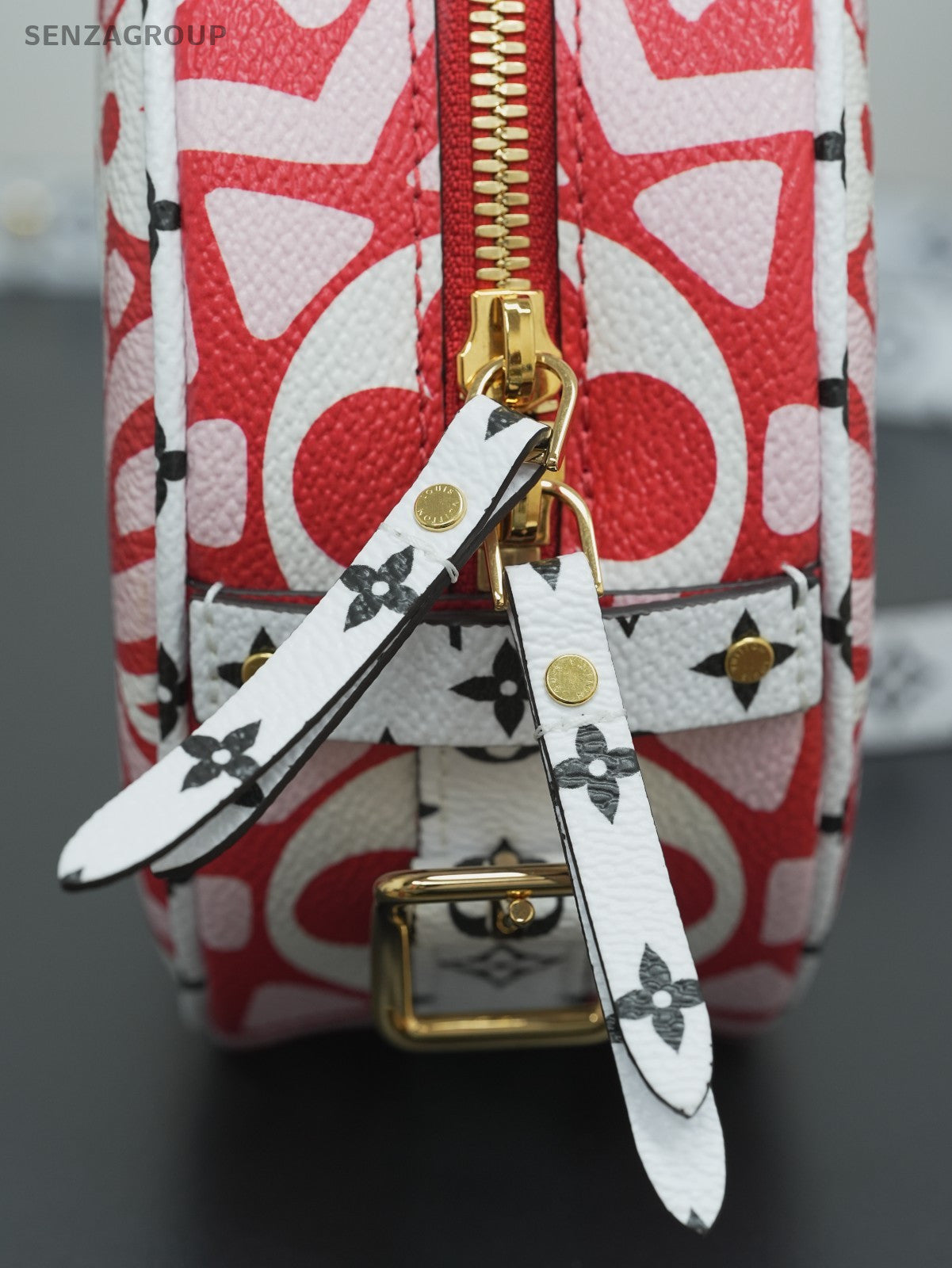 Louis Vuitton Monogram Crafty Boite Chapeau Souple Crossbody bag