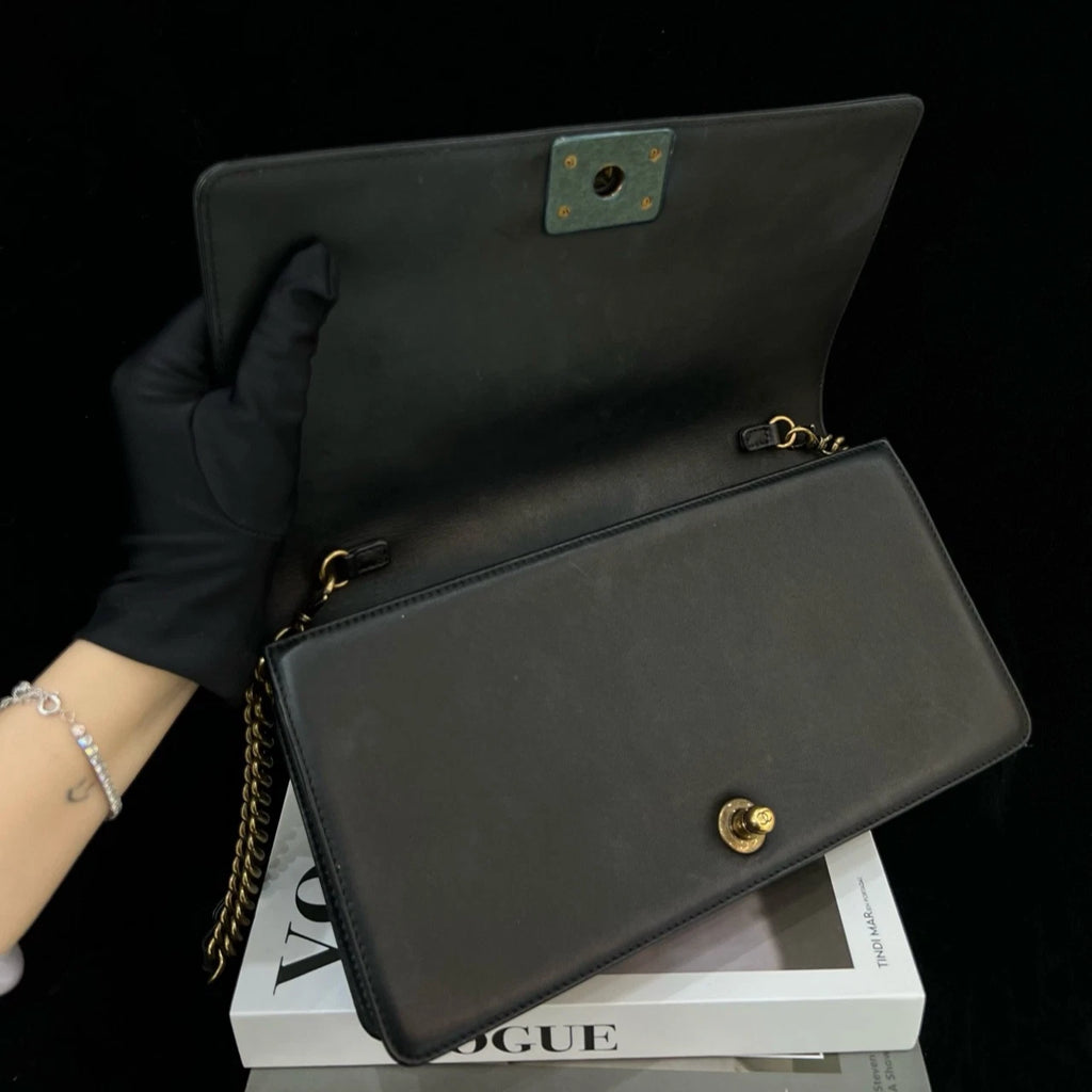 Chanel Leboy Chain Shoulder Bag Crossbody Green Black Gold Women Classic